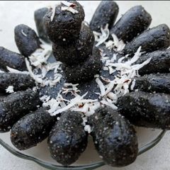 A picture of Black Sesame Ladoo.