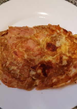 Una foto de Omelette de jamón y queso a mi manera🇺🇾