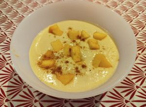 Una foto de Ajoblanco de Nectarina y Yogur a tu gusto