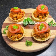A picture of Mini Tarts with Chicken:.
