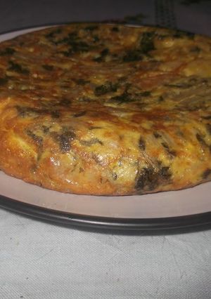 Foto principal de Tortilla de patatas con acelgas