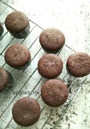 Foto resep Best CHOCOLATE CUPCAKES lembut & moist (bisa no mixer)