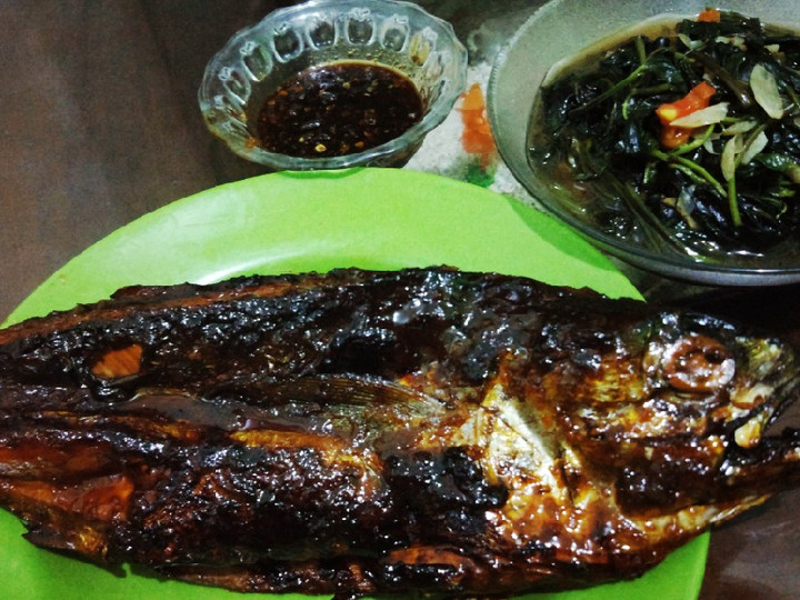 Resep 220. Ikan Tuna Asap Bakar Kecap yang Lezat