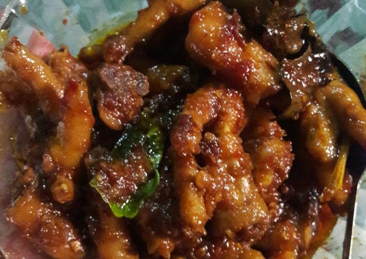 Ceker ayam pedas manis?