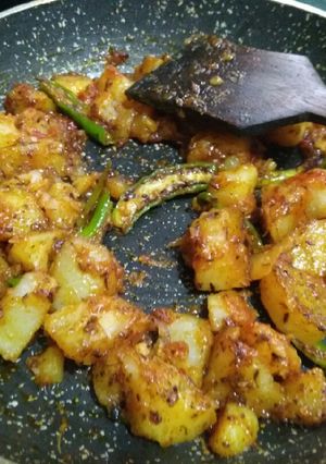 A picture of Dry Jeera Aloo.