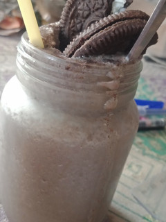 ஓரியோ மில்க் ஷேக் (Oreo milkshake recipe in tamil) செய்முறை முக்கிய புகைப்படம்