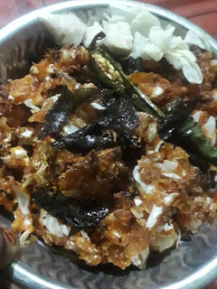 முட்டைக்கோஸ் சில்லி ஃப்ரை (Muttaikosh chilli fry recipe in tamil) செய்முறை முக்கிய புகைப்படம்