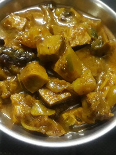 कटहल आलू की सब्जी (kathal aloo ki sabzi recipe in Hindi) रेसिपी मुख्य फोटो
