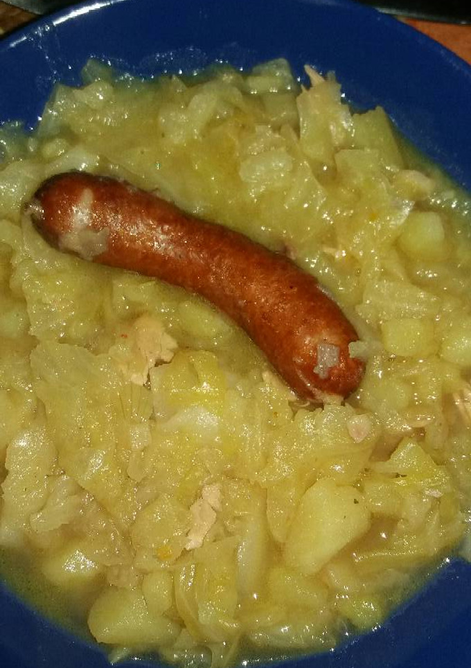 Una foto de Sopa de repollo blanco (Weißkohl Eintopf)