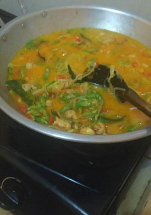 Foto resep Lontong Sayur Lemak Ayam Simple