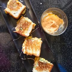 A picture of Cheesy peanut butter sandwich.