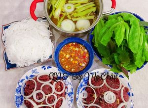 Hình của món Bò nhúng giấm.