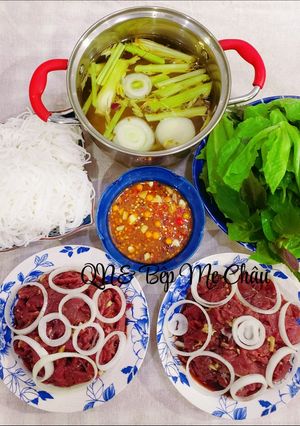 Hình của món Bò nhúng giấm.