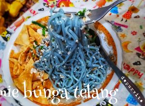 Foto resep Blue Pea Noodle (Mie Bunga Telang)