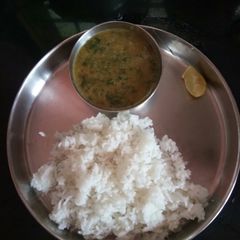 A picture of Palak Dal without onion and garlic.