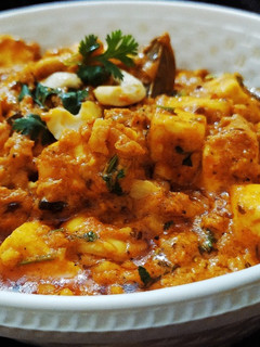 A picture of Kaju Paneer Curry.
