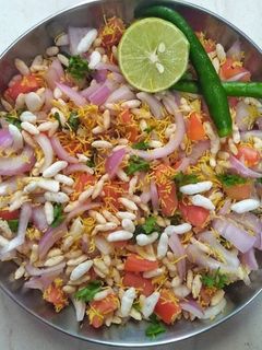 भेल पूड़ी (bhel poori recipe in Hindi) रेसिपी मुख्य फोटो