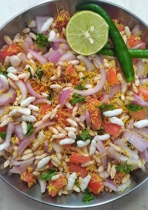 भेल पूड़ी (bhel poori recipe in Hindi) रेसिपी मुख्य फोटो