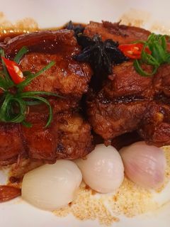 Hình của món Thịt kho Đông Pha.
