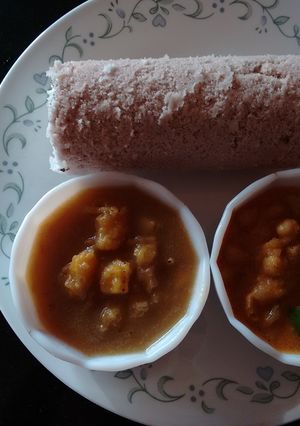 A picture of Puttu, Kadala curry,& chenda murian sweet.