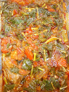 A picture of Green sauce.