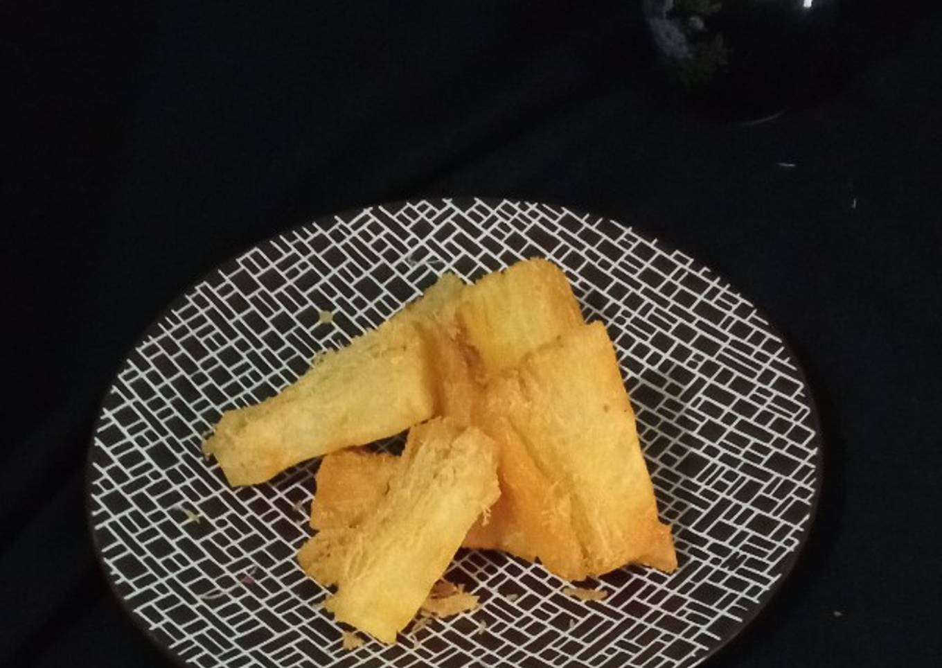 Singkong goreng merekah