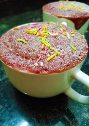 A picture of Red velvet mug cake.