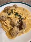 Meatballs with Creamy White Sauce