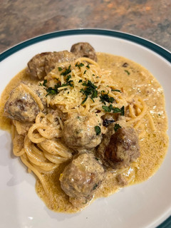 Foto resep Meatballs with Creamy White Sauce
