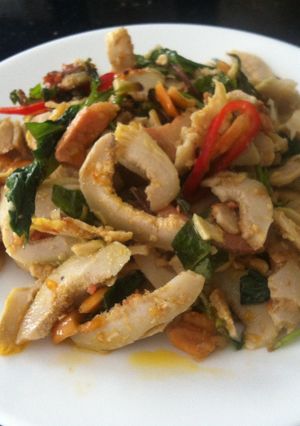 Hình của món Vả trộn tôm thịt.