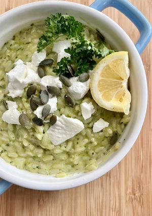 Une photo de Risotto au pesto et au chèvre