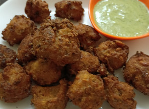 A picture of Suran Bhajiya & Spicy Peanut - Coriander Yoghurt Dip (Vrat Special).