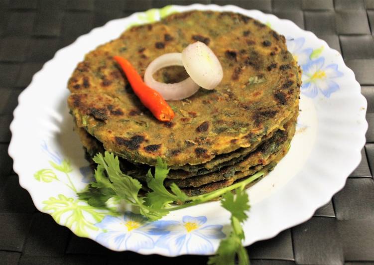 Step-by-Step Guide to Prepare Perfect Kulfa Saag Paratha
