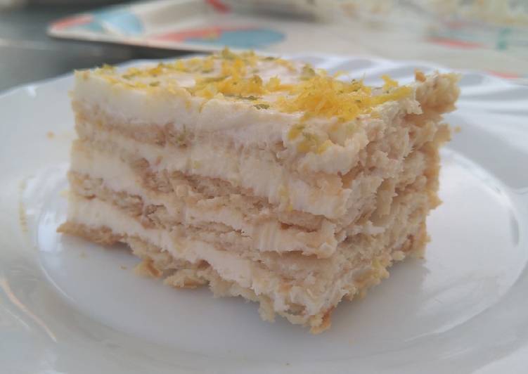 Tarta fría de limón con galletas ducales