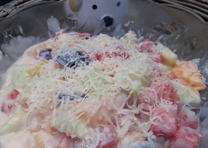 Resep Salad Buah Simple Oleh Mama Dia Cookpad