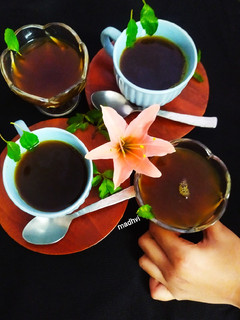 इम्यूनिटी बूस्टर काढ़ा (immunity booster kadha recipe in Hindi) रेसिपी मुख्य फोटो