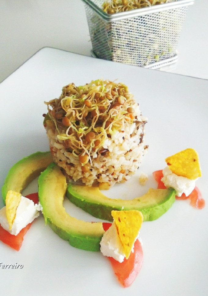 Una foto de Arroz salvaje con quinoa y brotes de lenteja