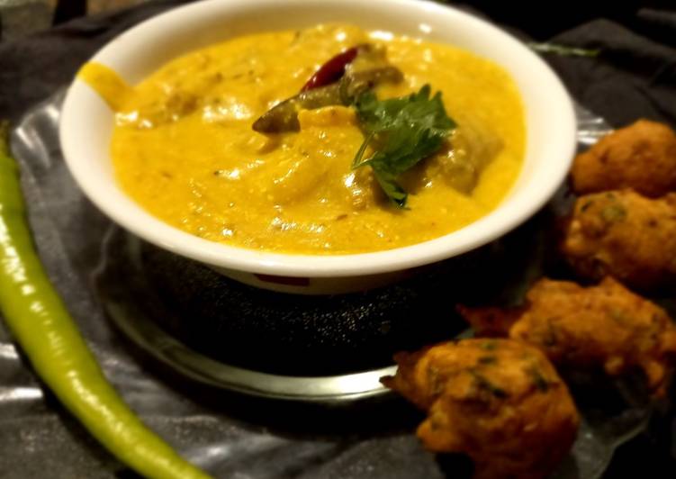 Punjabi kadhi Pakoda(recipe in gujarati)