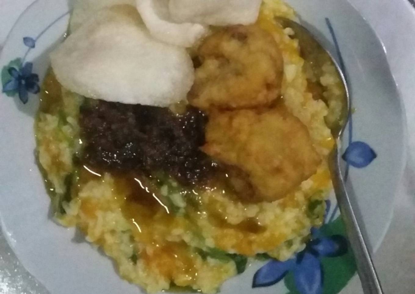 Tinutuan (Bubur Manja-Manado ala Jawa)