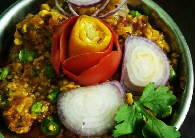 Recipe of Perfect Matar paneer baingan bharta