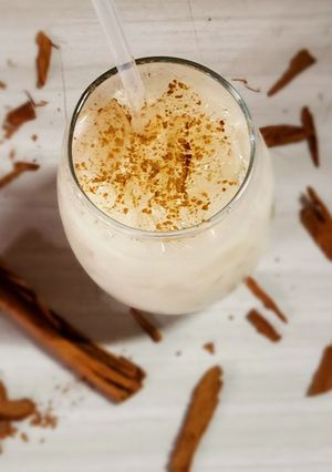 Una foto de Horchata de arroz 🌾 con canela