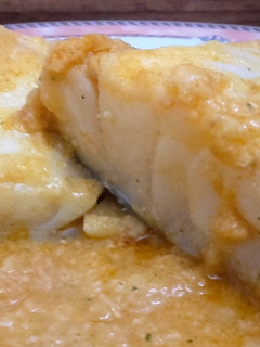 Una foto de Bacalao en salsa de almendras