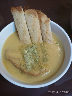 Una foto de Crema ligera de boniato y cebolla