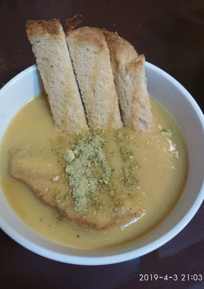 Una foto de Crema ligera de boniato y cebolla