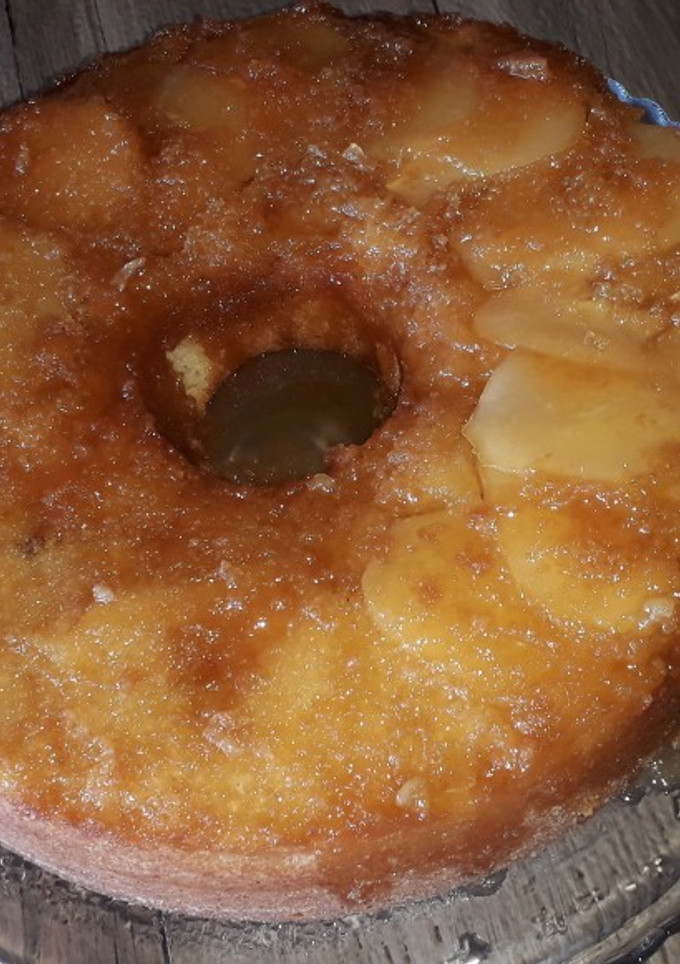 Una foto de Torta invertida de pera/manzana