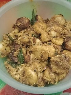 சேப்பக்கிழங்கு வறுவல்(seppakilangu varuval recipe in tamil) செய்முறை முக்கிய புகைப்படம்