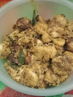 சேப்பக்கிழங்கு வறுவல்(seppakilangu varuval recipe in tamil) செய்முறை முக்கிய புகைப்படம்