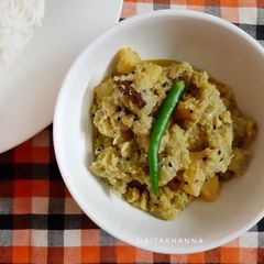 A picture of Jhinge Aloo Posto (Turai / Ridge Gourd with Poppy seed).