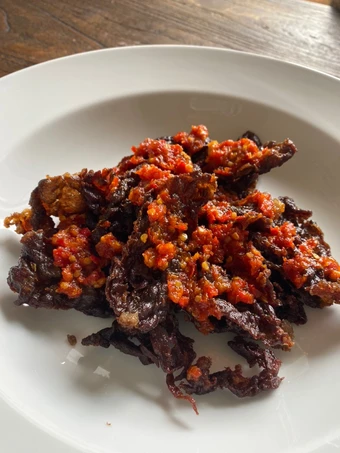 Langkah Gampang Menyiapkan Resep Dendeng balado crispy (sukiyaki beef) yang Sempurna