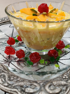 रबड़ी आम के साथ (Rabri aam ke saath recipe in hindi) रेसिपी मुख्य फोटो